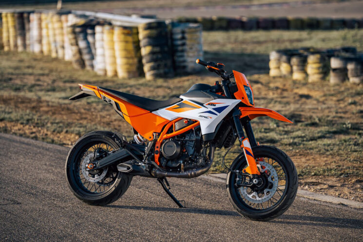 2025 KTM 390 SMC R supermoto