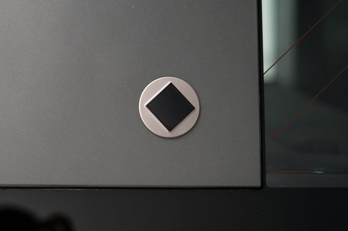 Defender Octa octagonal badge Defender Octa octagonal badge
